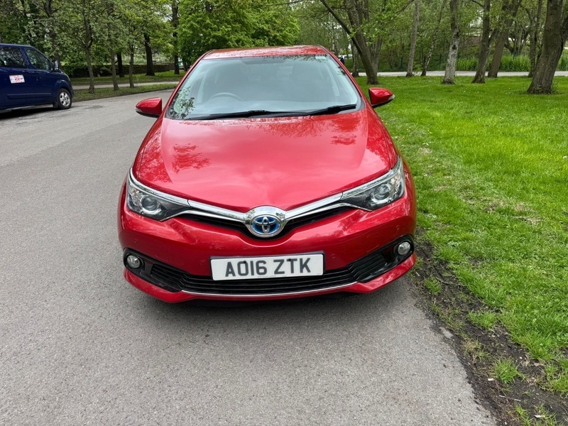 Toyota Auris Vvt-i Business Edition AO16ZTK Red #3