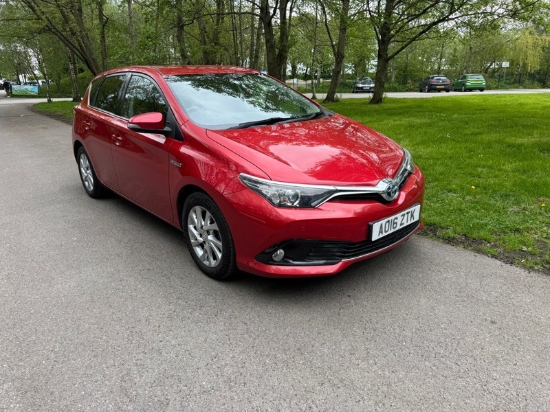 Toyota Auris Vvt-i Business Edition AO16ZTK Red #2