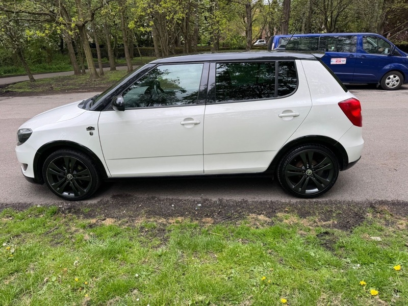 Skoda Fabia Black Edition KR64UAX White #5