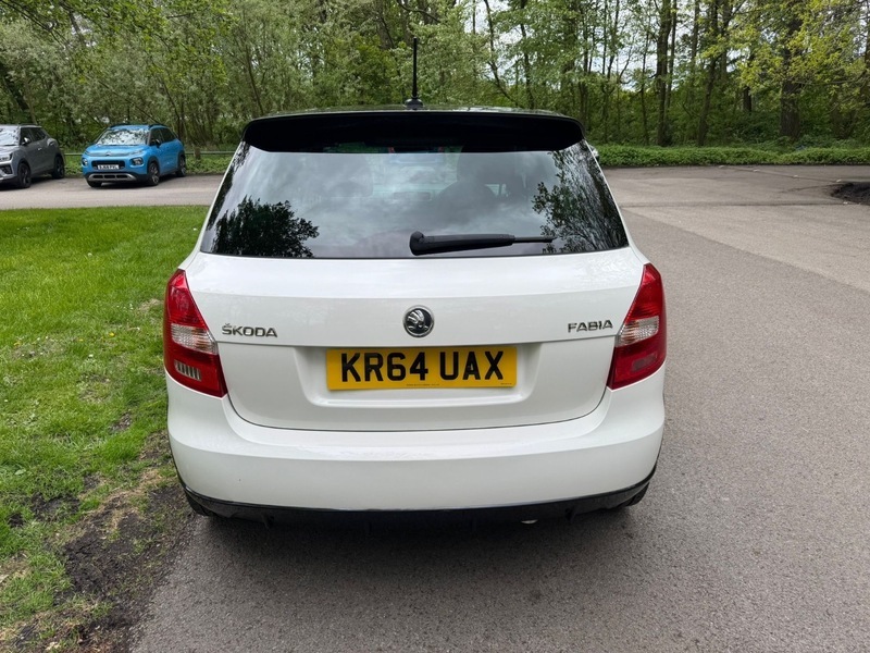 Skoda Fabia Black Edition KR64UAX White #4