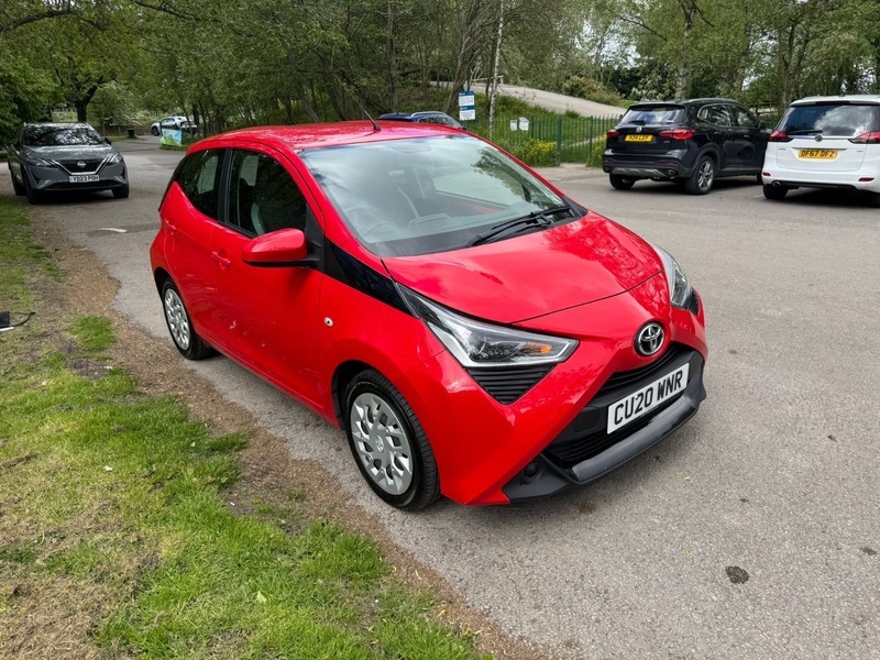 Toyota Aygo Vvt-i X-play X-shift CU20WNR Red #2
