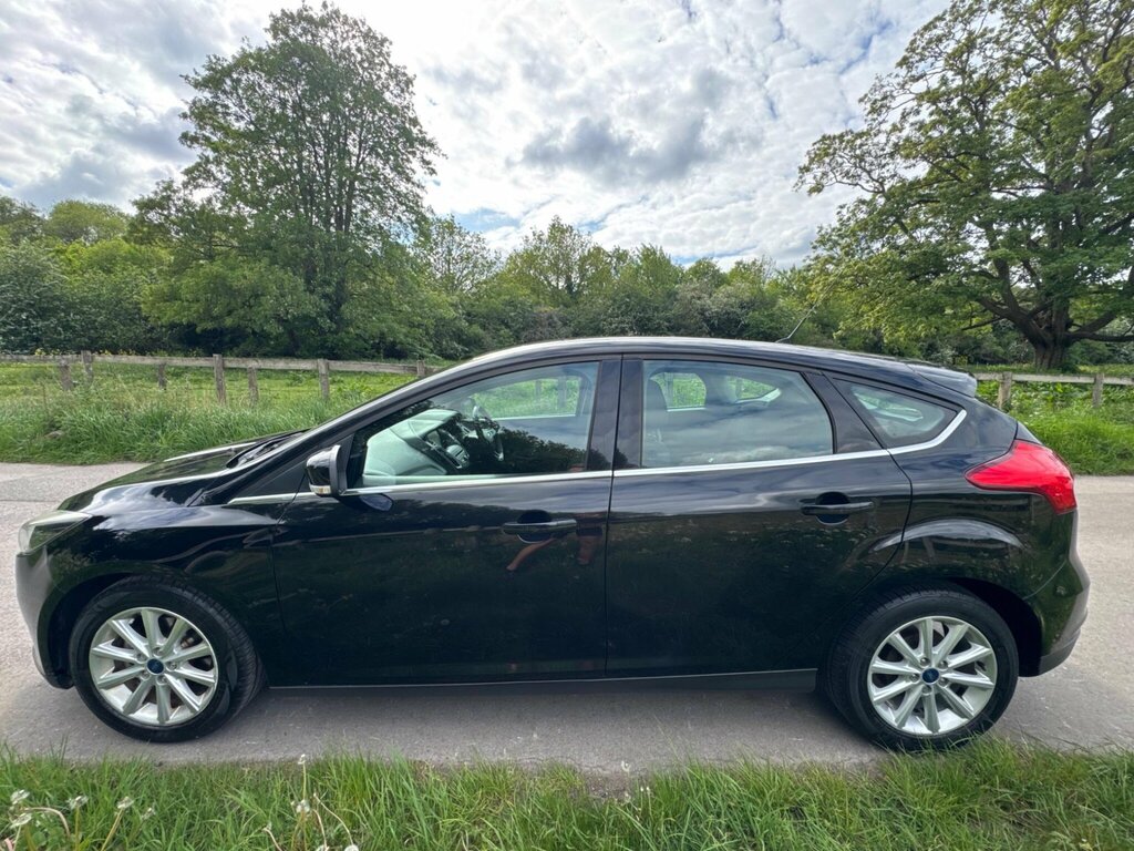 Ford Focus 1.0T Ecoboost Titanium Euro 6 Ss BN66UKK Black #4