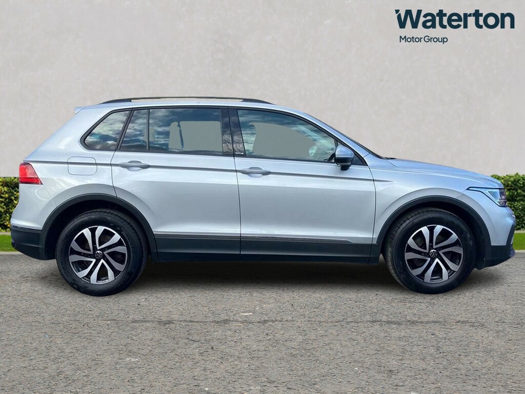 Volkswagen Tiguan 1.5 Tsi 150 Active CP22HDU Silver #2