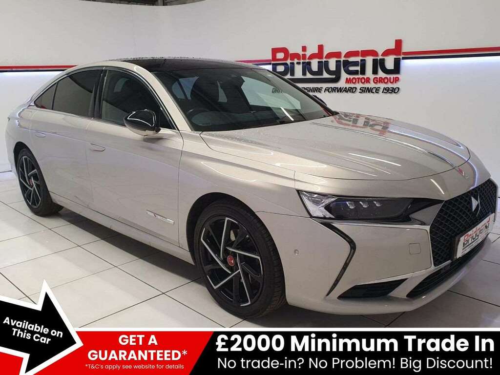 DS DS 9 1.6 Puretech Performance Line Saloon SG22CEA White #2