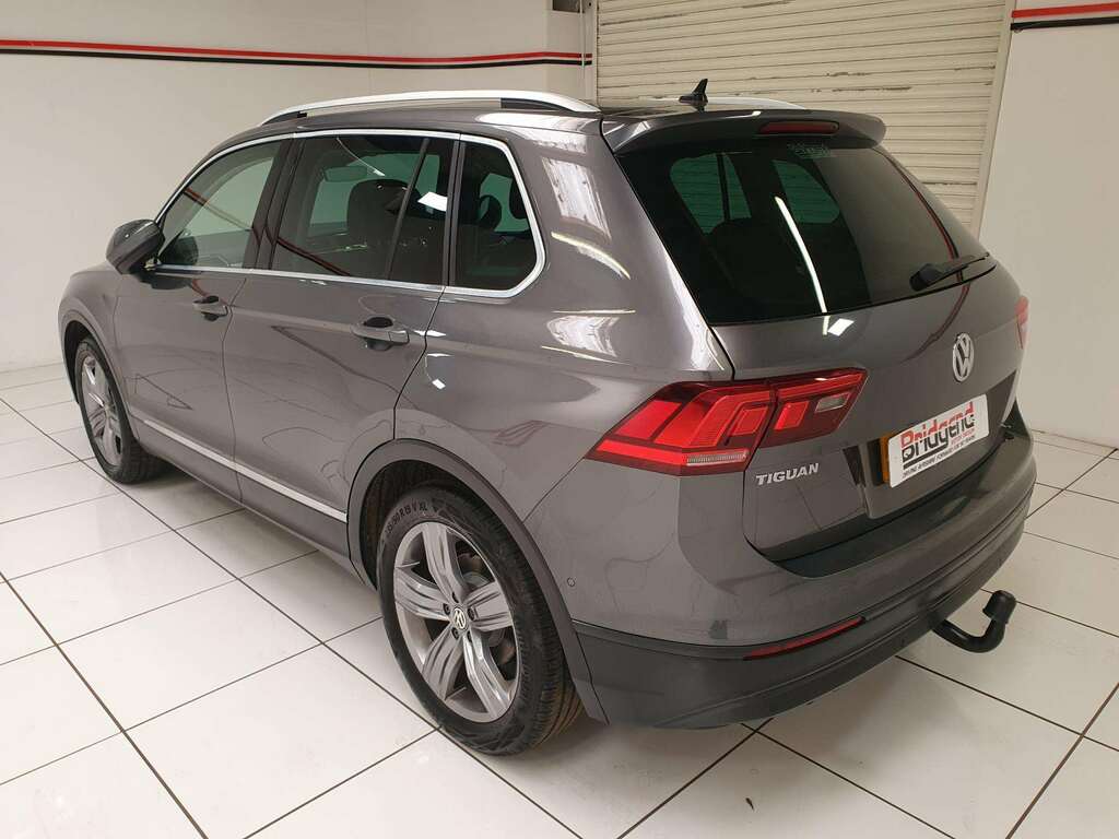 Volkswagen Tiguan 2.0 Tdi Match Suv CE69WWH Grey #4