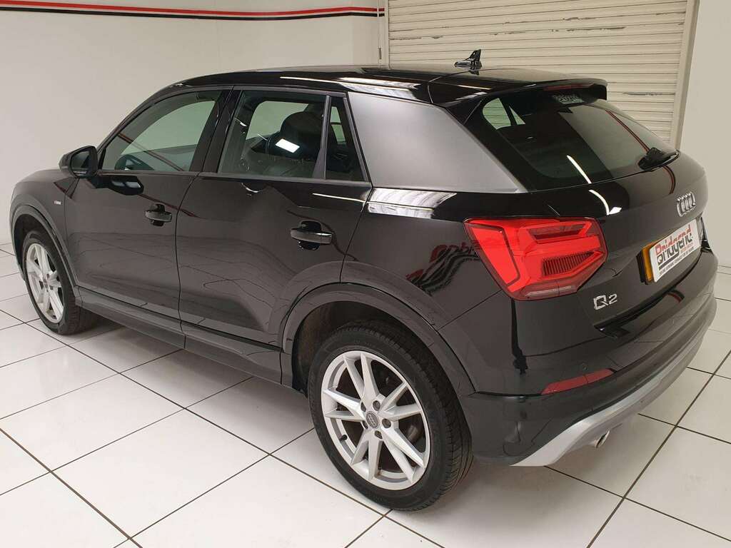 Audi Q2 1.6 Tdi 30 S Line Suv DV19JXH Black #4