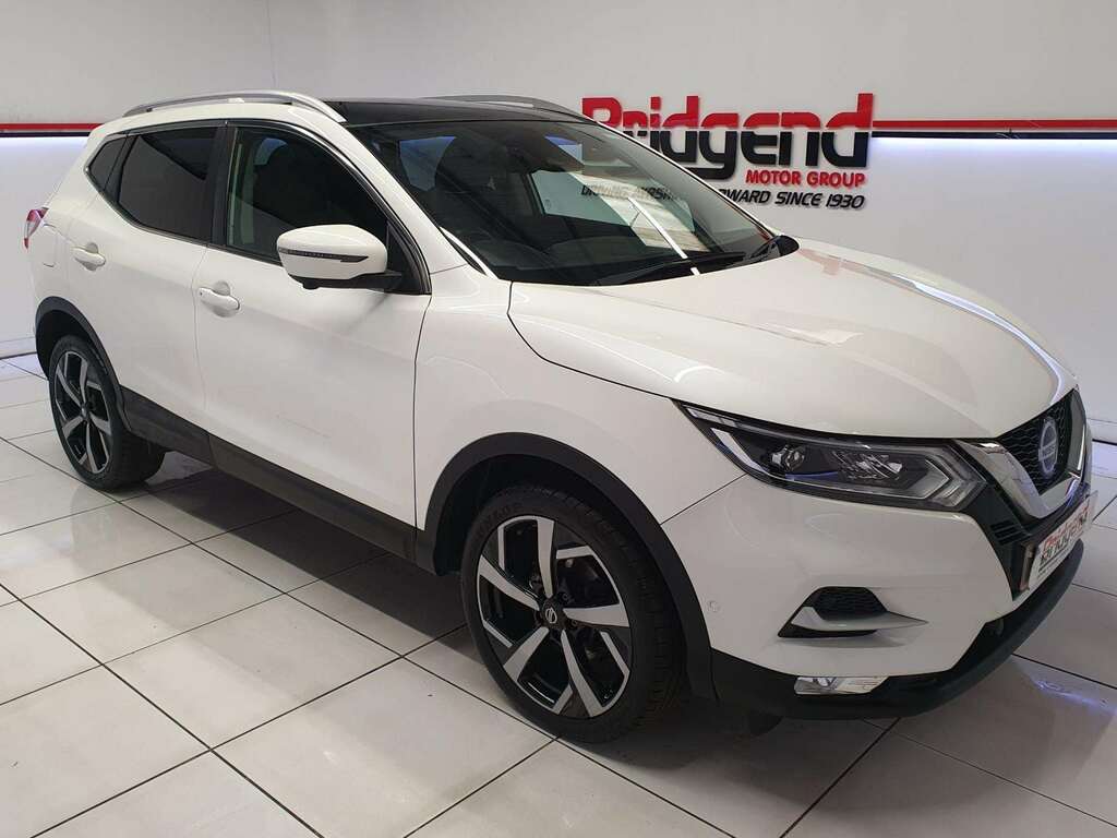 Nissan Qashqai 1.3 Dig-t Tekna Suv LP69JPX White #2