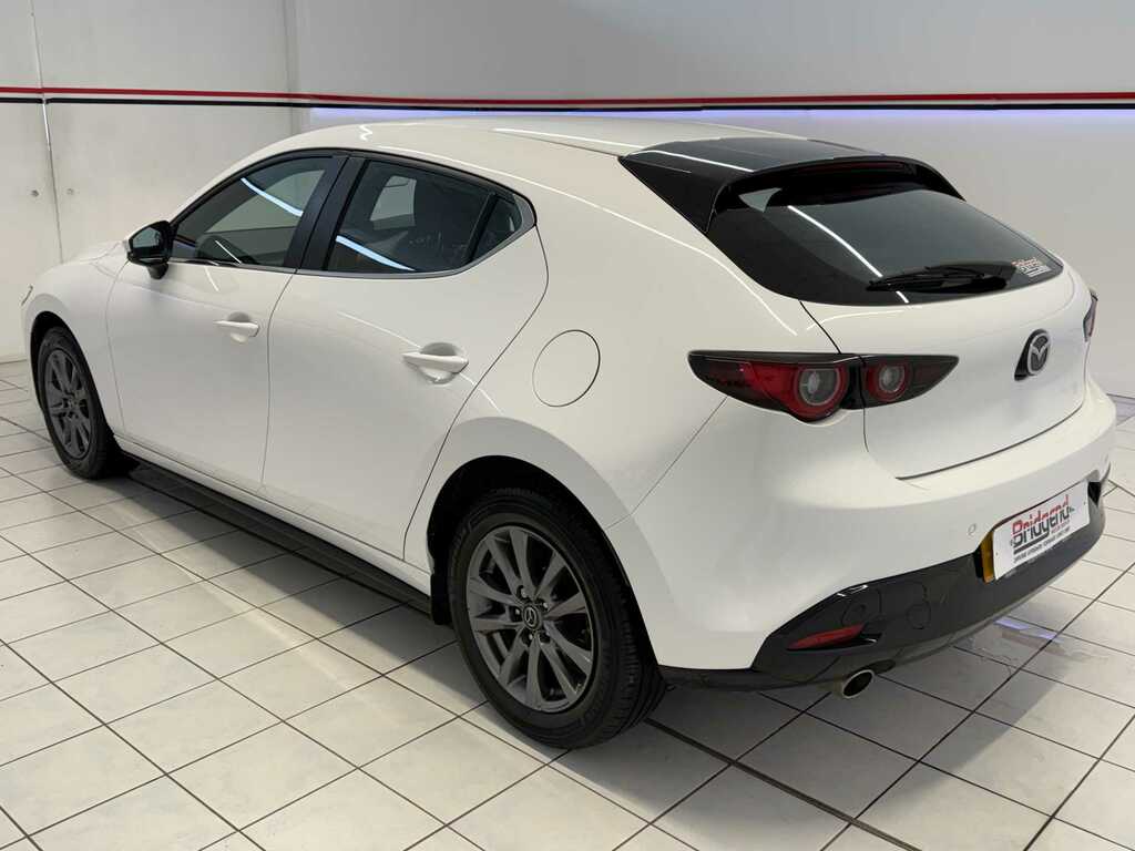 Mazda 3 2.0 E-skyactiv-g Mhev Se-l Lux Hatchback White #4