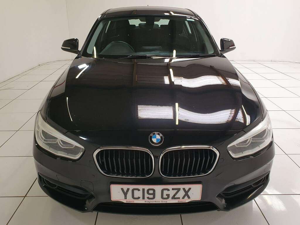 BMW 1 Series 1.5 118I Se Business Hatchback Black