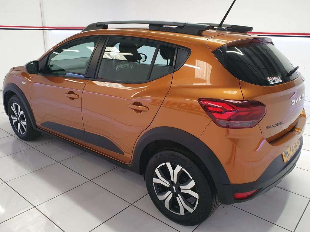 Dacia Sandero Stepway 1.0 Tce Journey Hatchback MC72OLO Orange #3