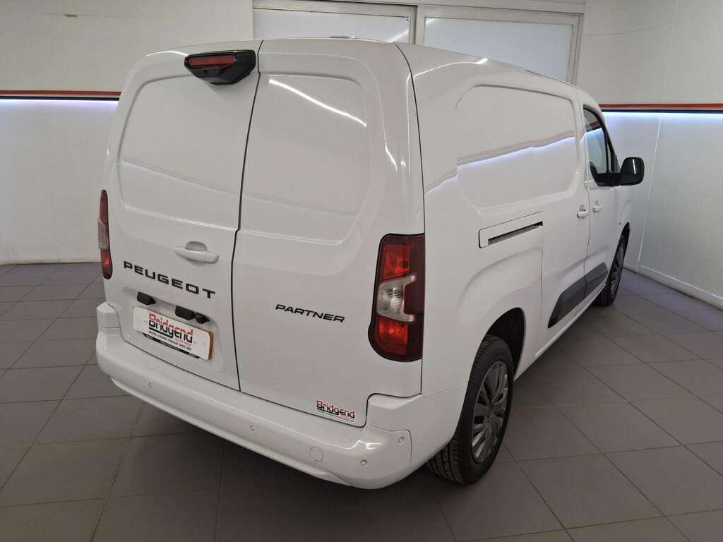 Peugeot Partner 1.5 Bluehdi 950 Asphalt Long Panel Van 6Dr KT24HZD White #6