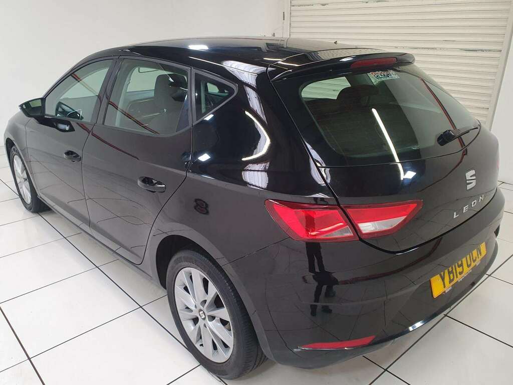 Seat Leon 1.0 Tsi Se Hatchback Black #4