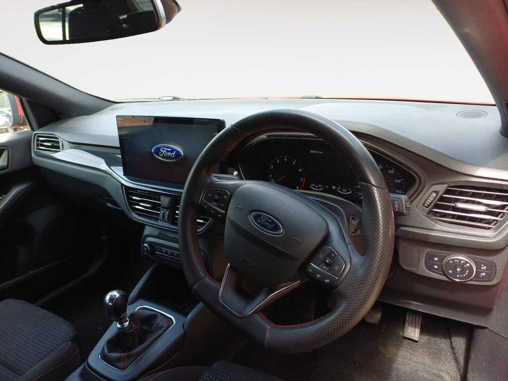 Ford Focus 1.0T Ecoboost St-line Hatchback PY23CCO Red #5