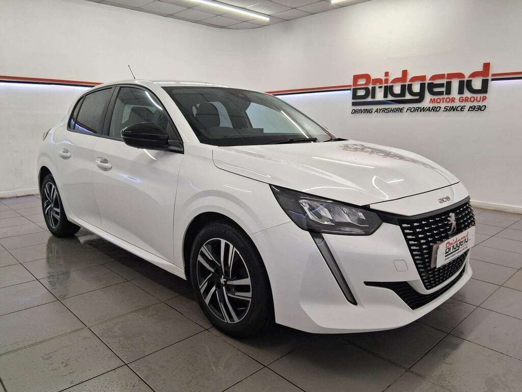 Peugeot 208 1.2 Puretech Active Premium Hatchback AMZ7418 White #2