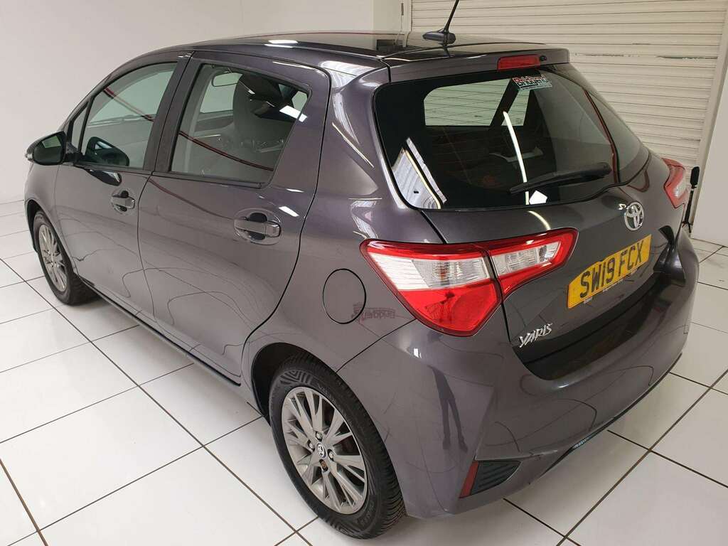 Toyota Yaris 1.5 Vvt-i Icon Hatchback SW19FCX Grey #4