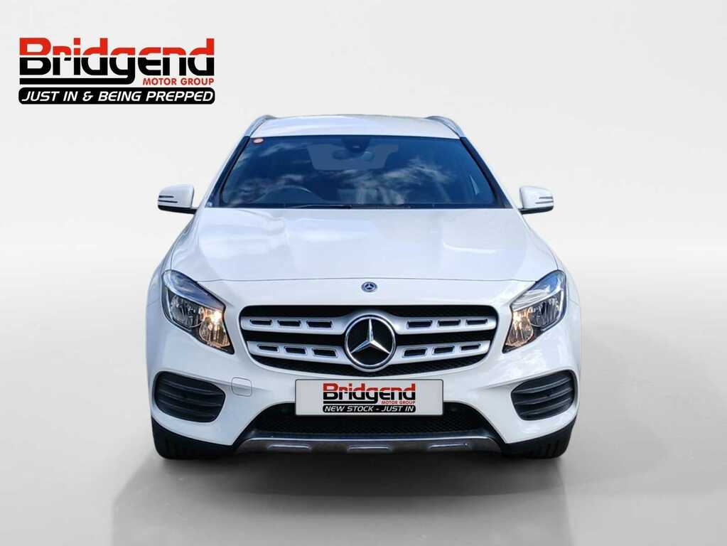 Mercedes-Benz GLA Class 1.6 Gla200 Amg Line Suv YN19RCY White #3