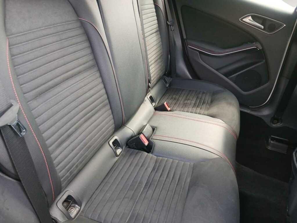 Mercedes-Benz GLA Class 1.6 Gla200 Amg Line Suv YN19RCY White #6