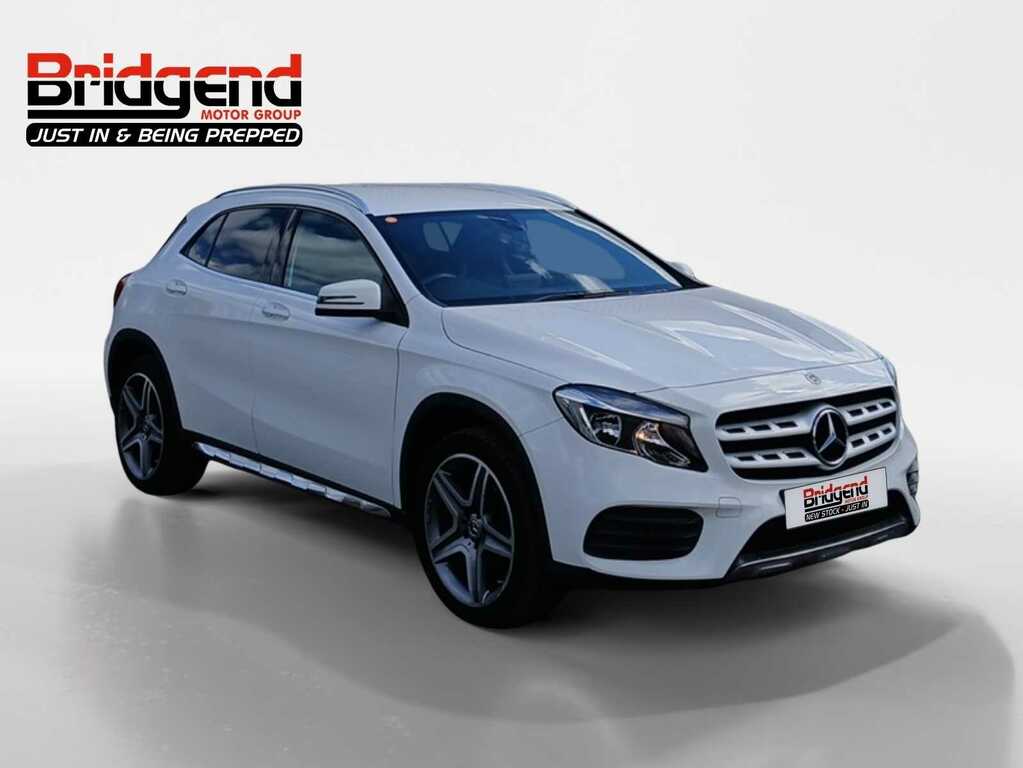 Mercedes-Benz GLA Class 1.6 Gla200 Amg Line Suv YN19RCY White #2