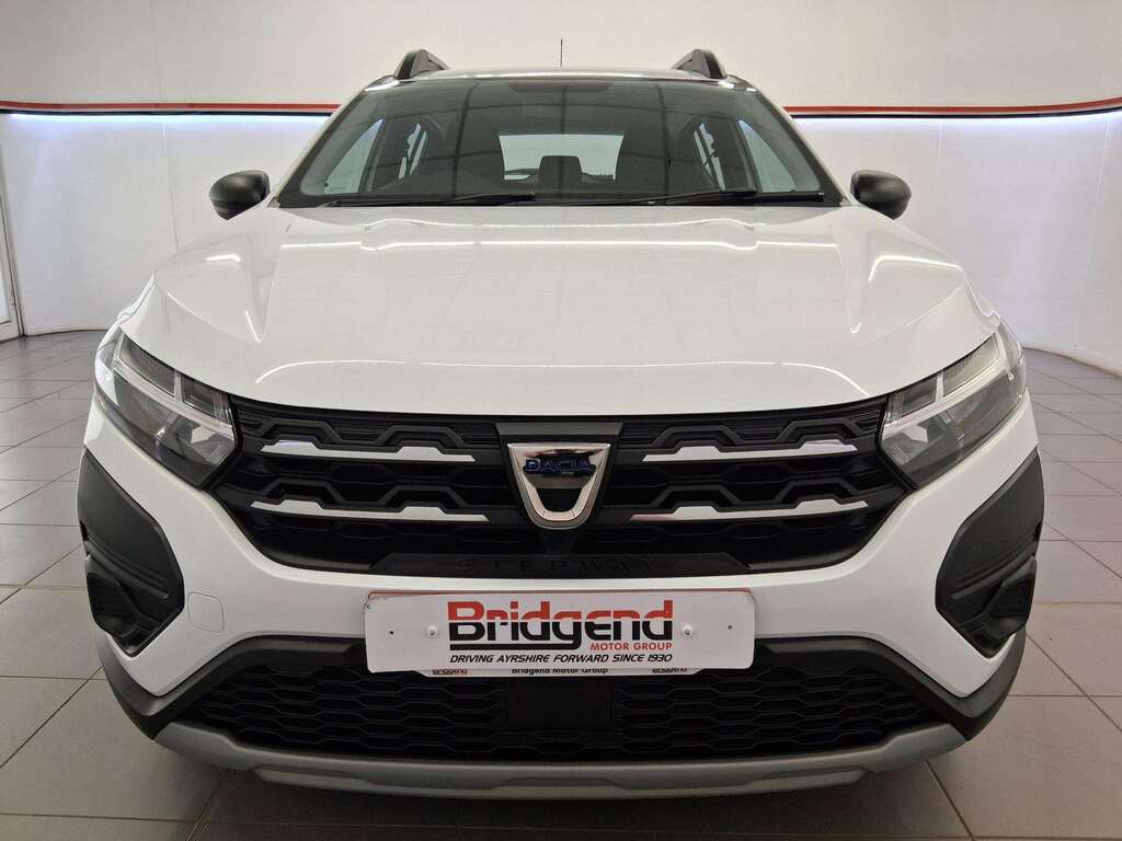 Dacia Sandero Stepway 1.0 Tce Essential Hatchback White