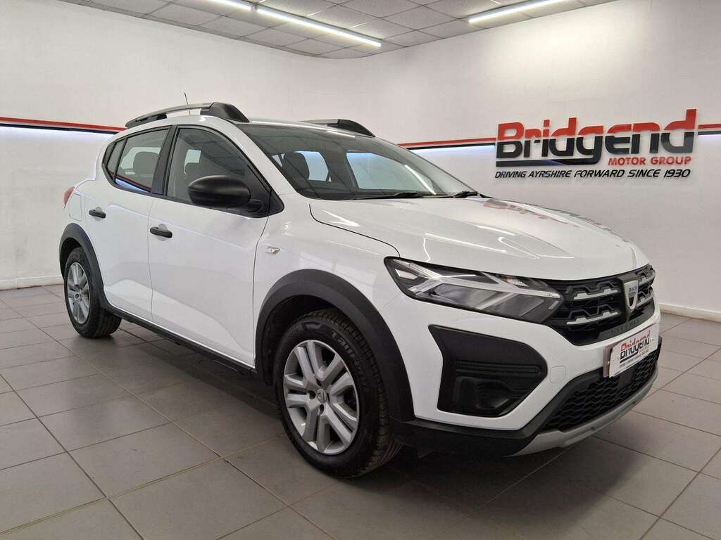 Dacia Sandero Stepway 1.0 Tce Essential Hatchback ML72FPZ White #2