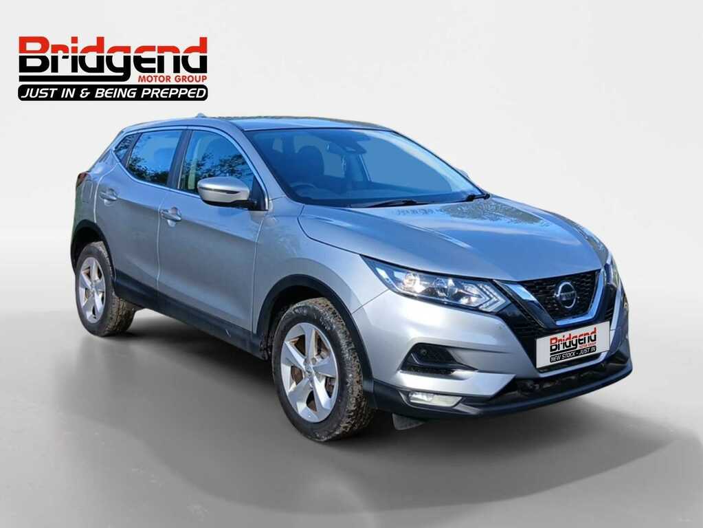 Nissan Qashqai 1.3 Dig-t Acenta Premium Suv DA69MHE Silver #2