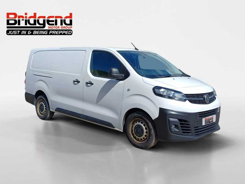 Vauxhall Vivaro 2.0 Turbo D 3100 Prime Panel Van 6Dr DV73GUH White #2
