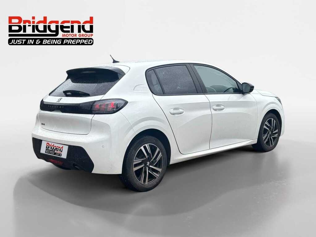 Peugeot 208 1.2 Puretech Active Premium Hatchback YGZ7629 White #5