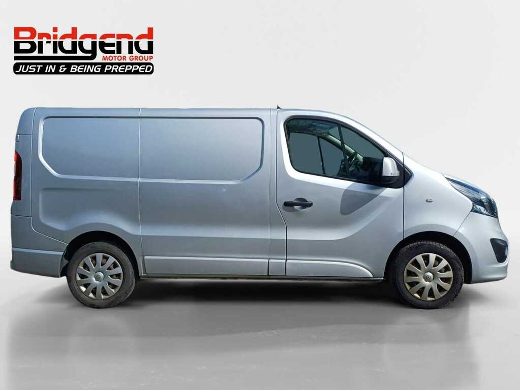 Vauxhall Vivaro 1.6 Cdti 2700 Sportive Panel Van WO19HKC Silver #2