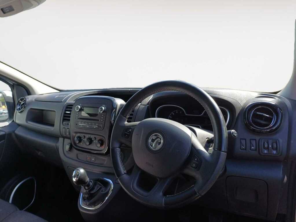 Vauxhall Vivaro 1.6 Cdti 2700 Sportive Panel Van WO19HKC Silver #4
