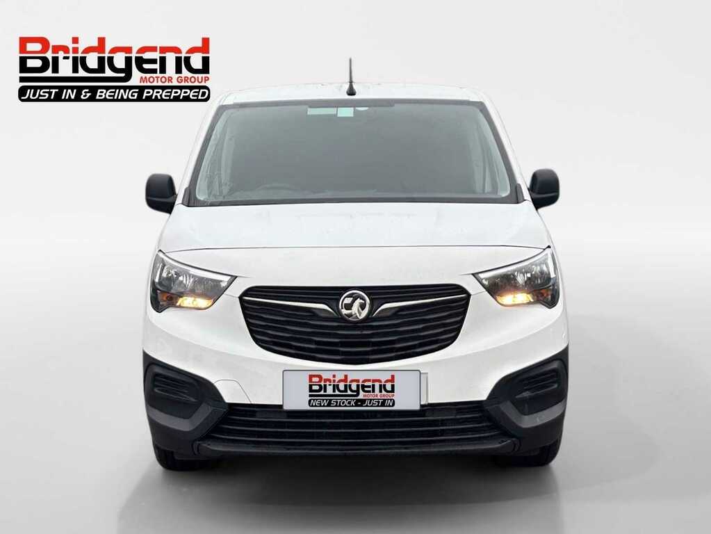 Vauxhall Combo 1.6 Turbo D 2300 Edition Panel Van Manu SY69WCX White #2