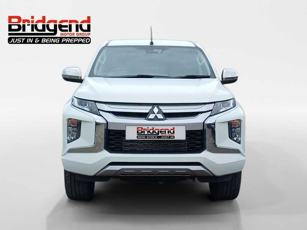Mitsubishi L200 2.2 Di-d Dc Trojan Pickup Double Cab Ma White