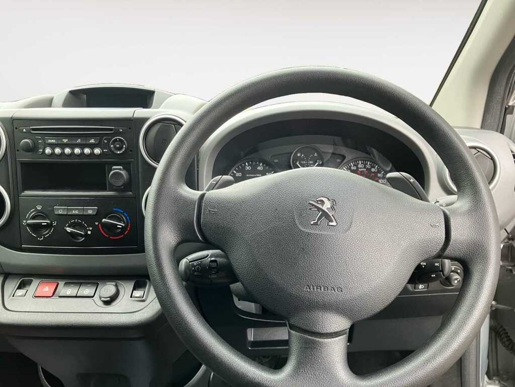 Peugeot Partner Tepee 1.6 Bluehdi Active 3 Seats SF68EUB Silver #4