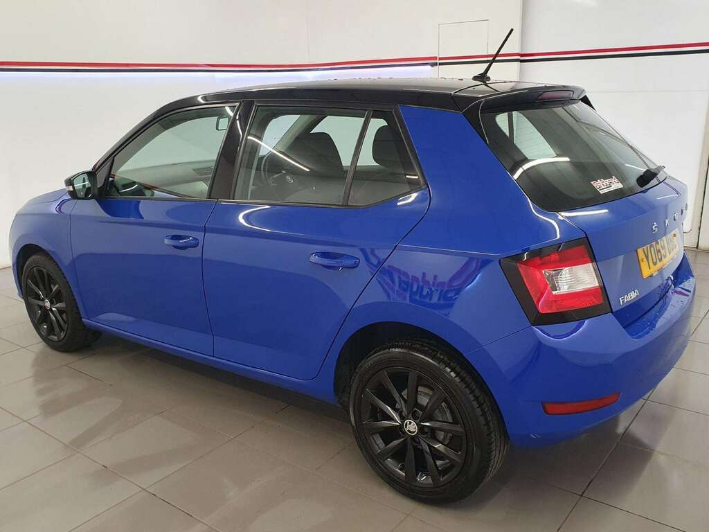 Skoda Fabia 1.0 Colour Edition Hatchback YO69BBE Blue #4
