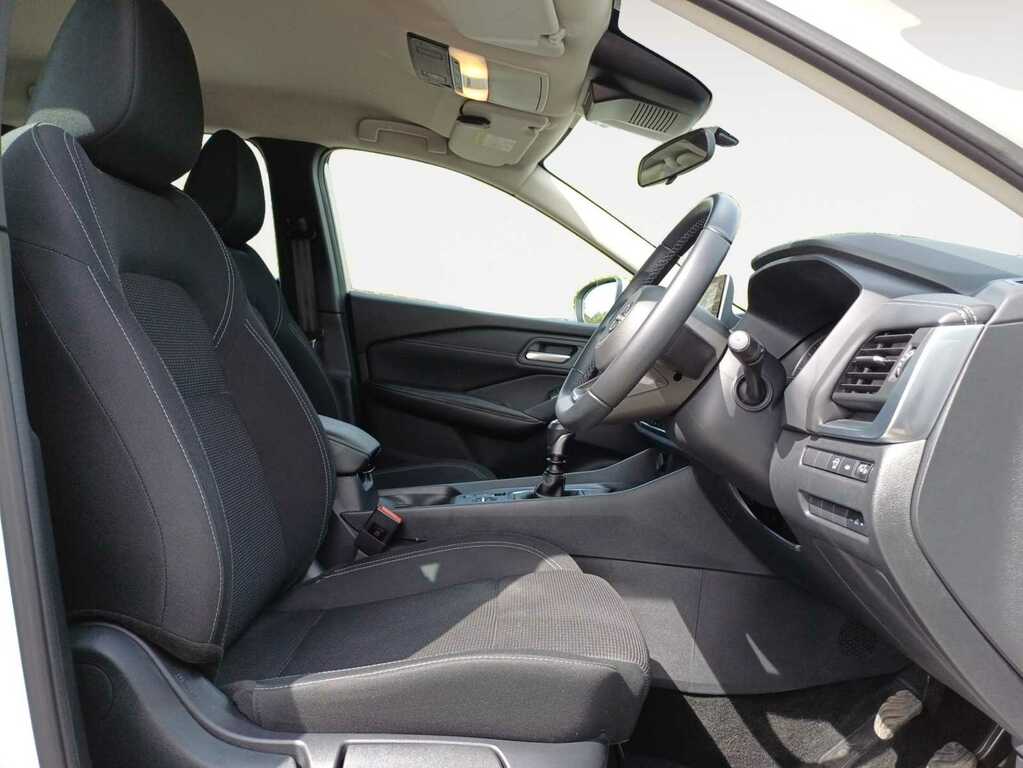Nissan Qashqai 1.3 Dig-t Mhev Acenta Premium Suv PJ23YAF White #4