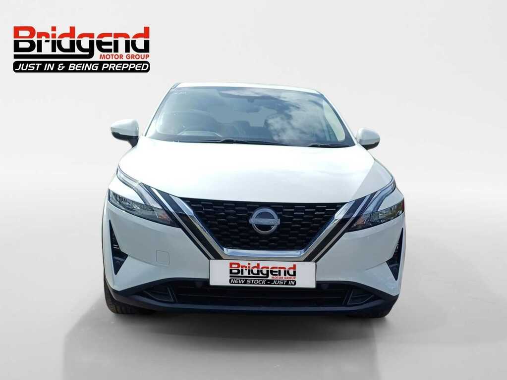 Nissan Qashqai 1.3 Dig-t Mhev Acenta Premium Suv White