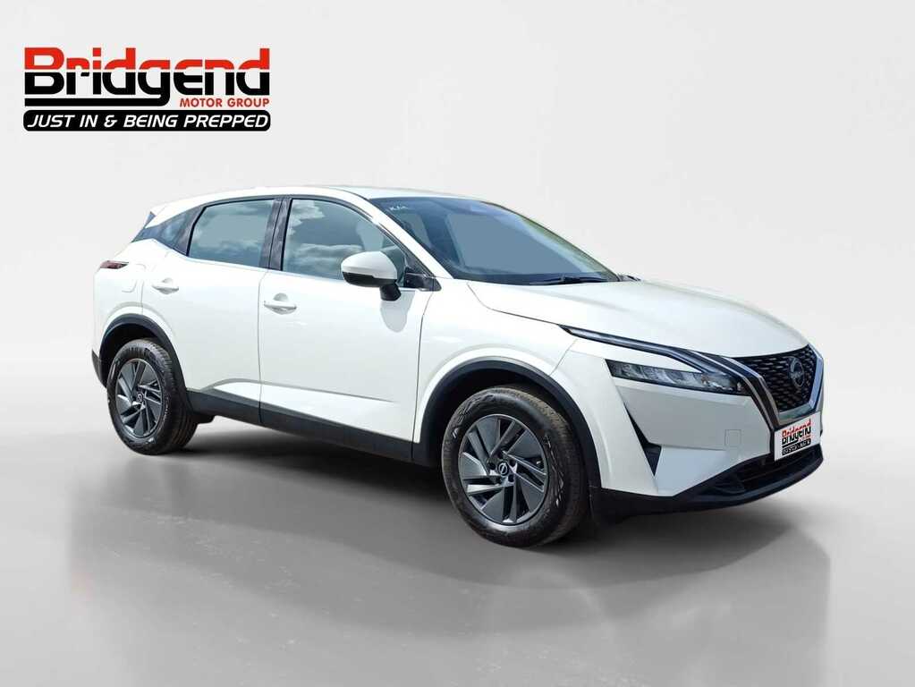 Nissan Qashqai 1.3 Dig-t Mhev Acenta Premium Suv PJ23YAF White #2