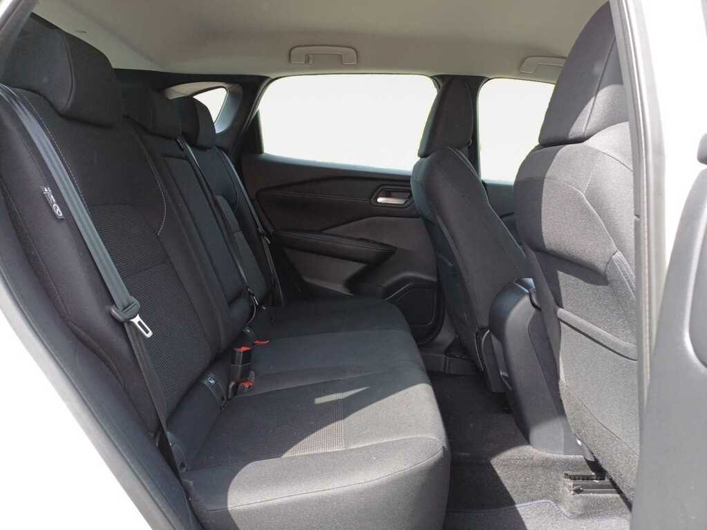 Nissan Qashqai 1.3 Dig-t Mhev Acenta Premium Suv PJ23YAF White #6