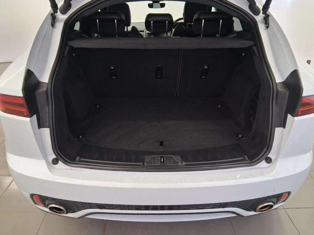 Jaguar E-Pace 2.0 D180 Chequered Flag Suv 4Wd SK69VSE White #6