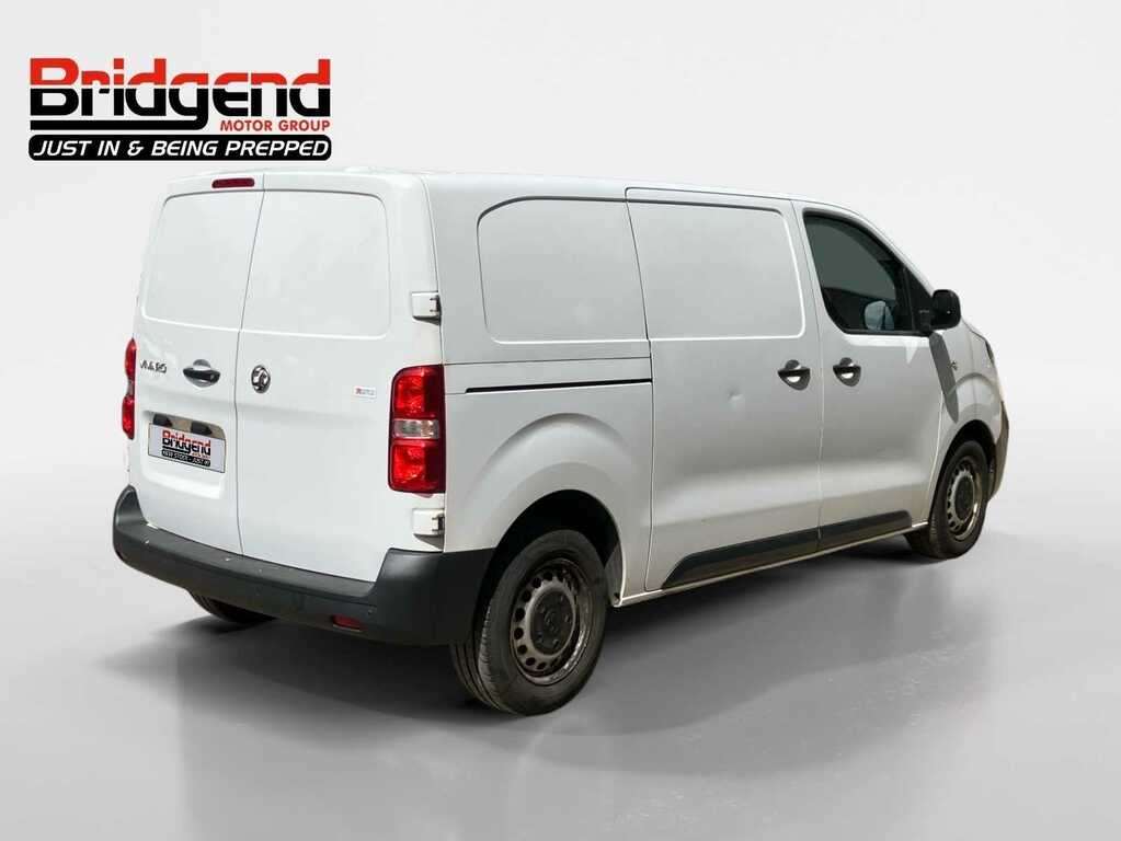 Vauxhall Vivaro 1.5 Turbo D 2900 Dynamic Panel Van 6Dr Manu KP72NYU White #3