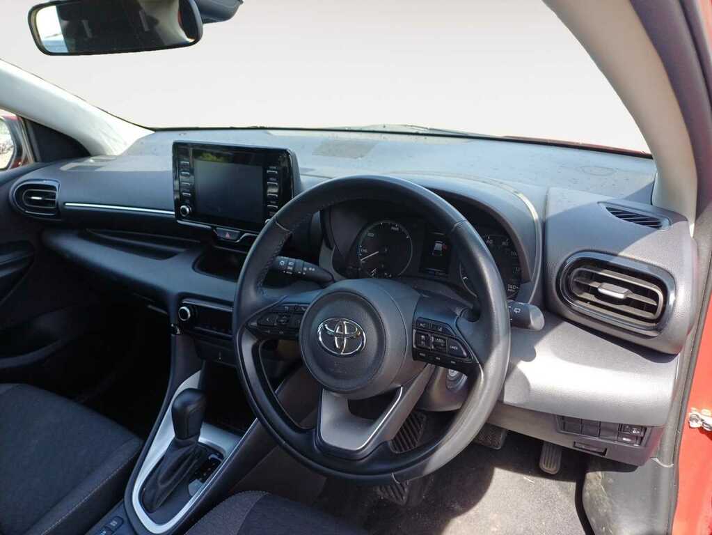 Toyota Yaris 1.5 Vvt-h Icon URZ4852 Red #4