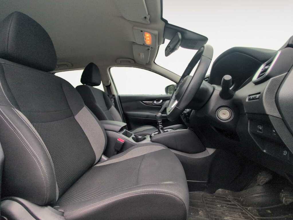 Nissan Qashqai 1.3 Dig-t Acenta Premium Suv VF19HSX White #4