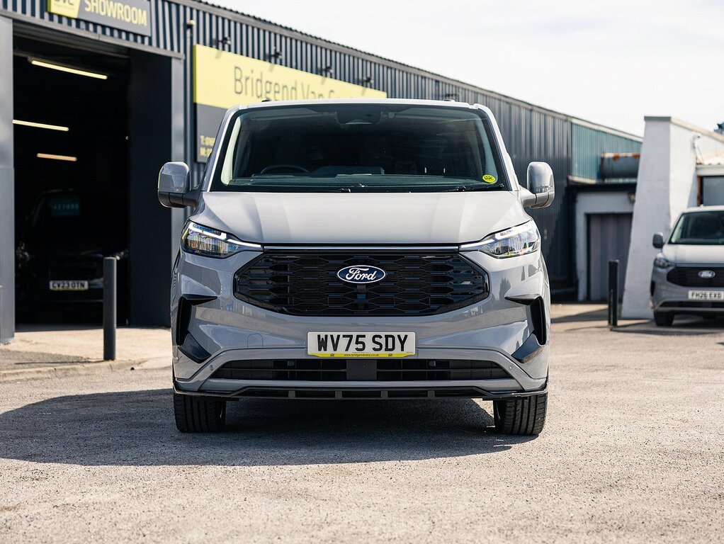 Ford Transit Custom Signature 320 2.0 Ecoblue 136 Bhp L2 Lwb Limited 6 WV75SDY Grey #3