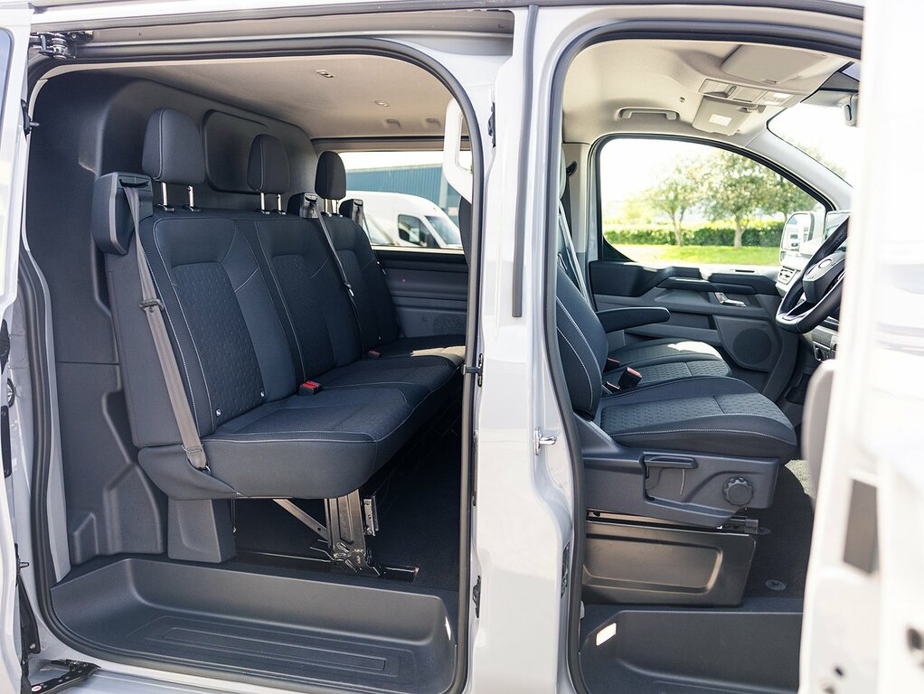 Ford Transit Custom Signature 320 2.0 Ecoblue 136 Bhp L2 Lwb Limited 6 Grey
