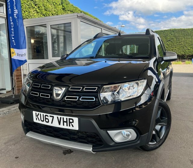 Dacia Sandero Stepway Tce Laureate Hatchback Black