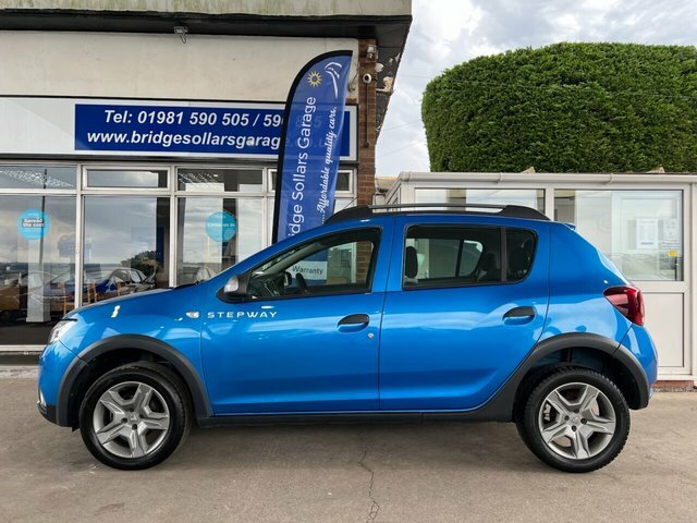 Dacia Sandero Stepway Tce Essential Hatchback CF68KKN Blue #2