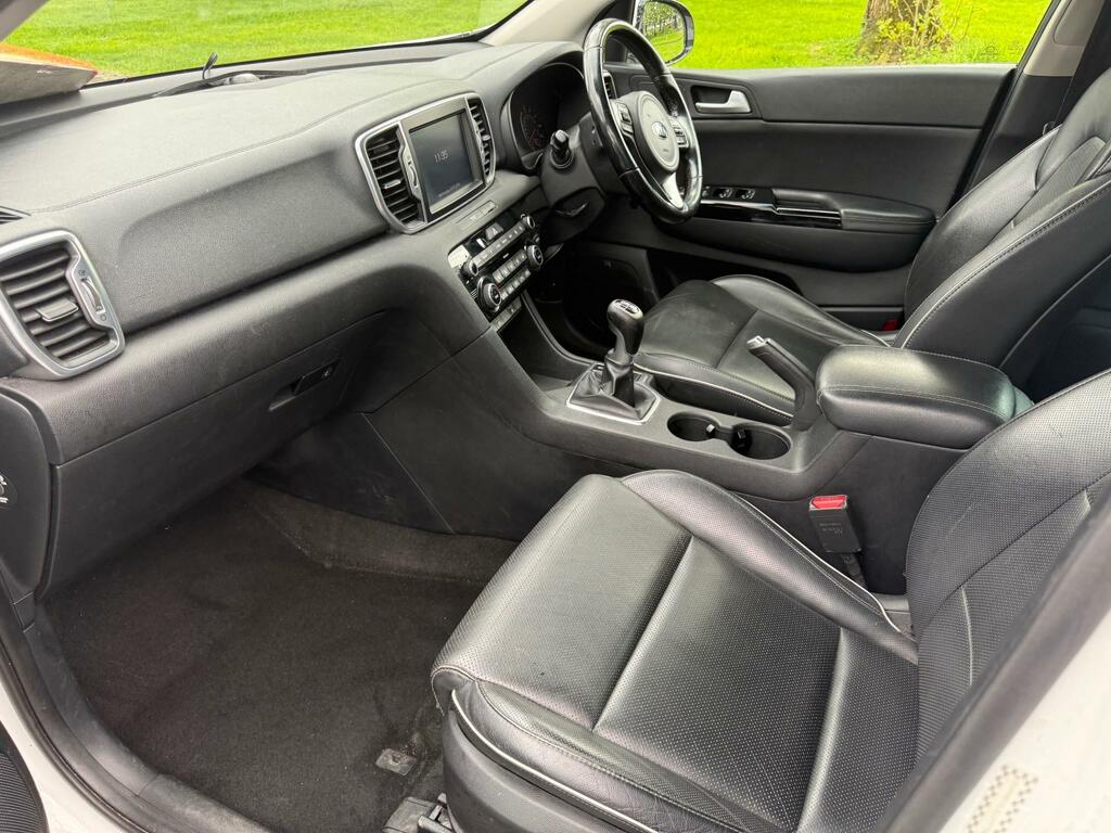 Kia Sportage 3 Isg Crdi PL66YXM White #4