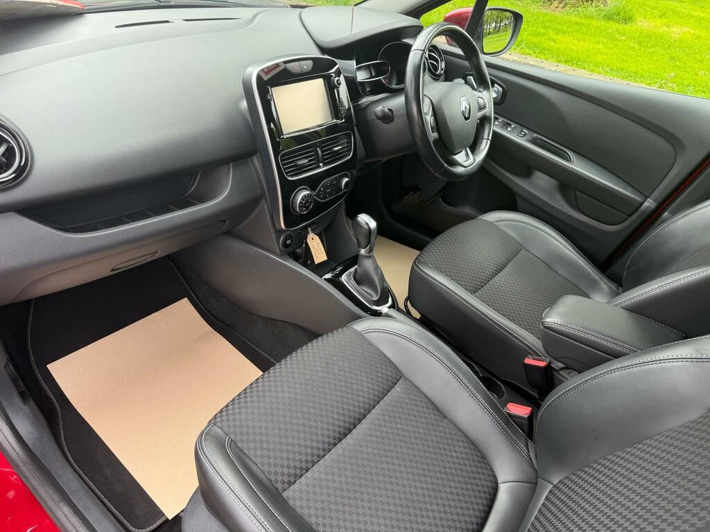 Renault Clio Dynamique S Nav Dci MA17CNC Red #4