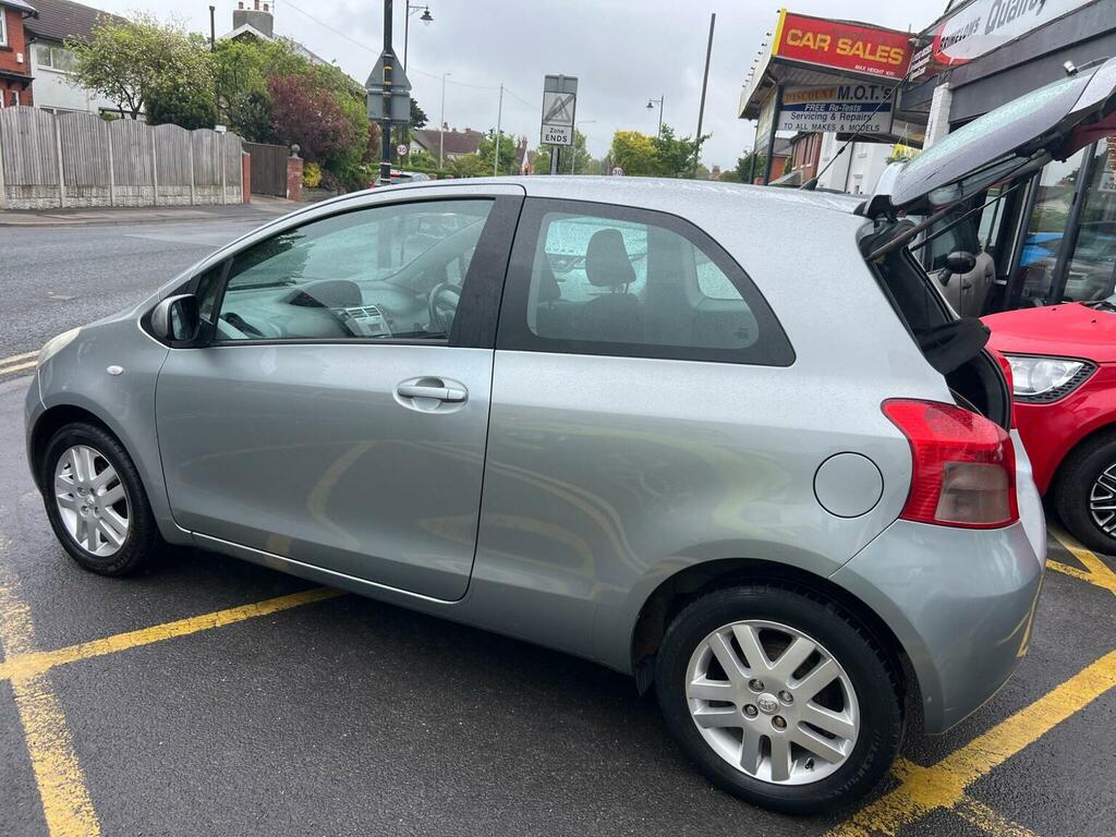 Toyota Yaris Hatchback 1.3 Vvt-i Tr 200707 DF07ETD Silver #6