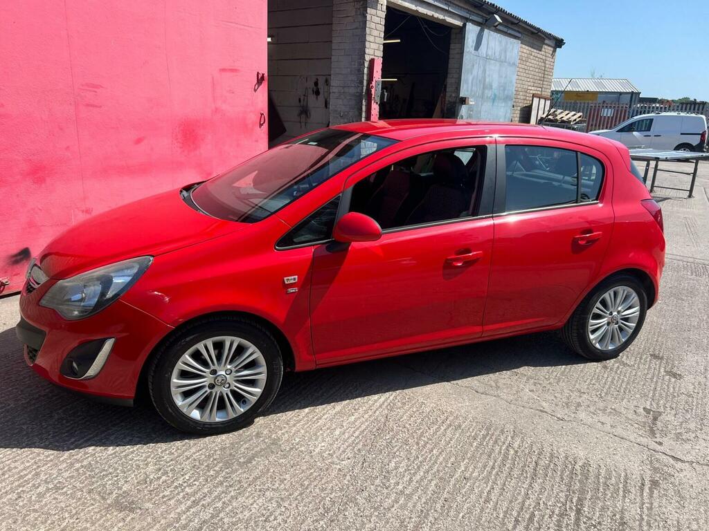 Vauxhall Corsa Hatchback 1.4 16V Se Euro 5 201262 Red