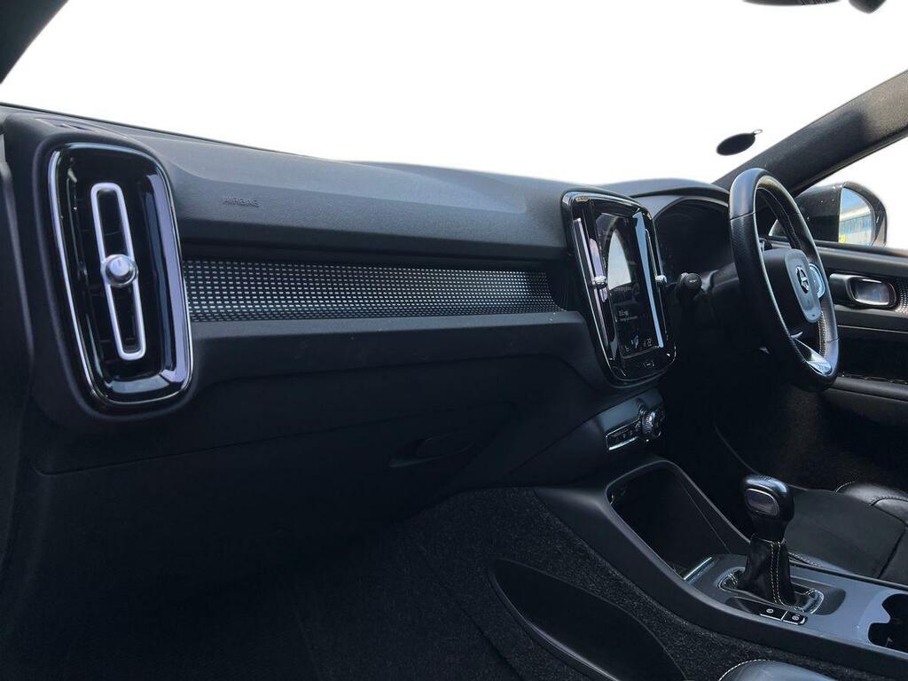 Volvo XC40 1.5 T3 R-design Suv Euro 6 Ss CV21ODW Blue #2